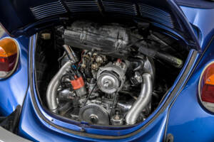 Imagen 40/50 de Volkswagen Maggiolone 1303 LS (1974)
