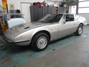 Image 24/50 of Maserati Indy 4900 (1973)