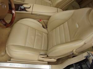 Bild 21/49 von Mercedes-Benz CL 63 AMG (2007)