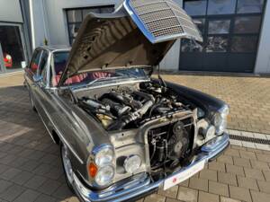 Image 5/32 of Mercedes-Benz 300 SEL 6.3 (1970)