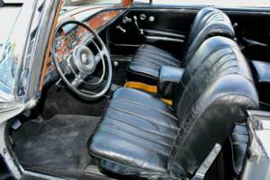 Image 9/17 of Mercedes-Benz 300 SE (1964)