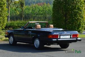 Image 3/50 de Mercedes-Benz 380 SL (1982)