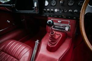 Image 11/39 de Jaguar Type E 4.2 (1966)
