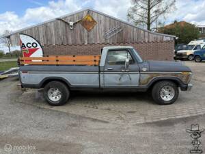 Image 2/32 de Ford F-250 (1978)