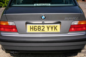 Image 12/50 of BMW 325i (1991)