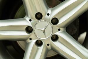 Imagen 17/50 de Mercedes-Benz SL 500 (1998)