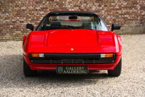 Image 14/50 de Ferrari 308 GTSi (1981)
