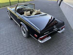 Bild 12/38 von Mercedes-Benz 280 SL (1969)