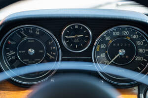 Image 29/40 of Mercedes-Benz 250 CE (1970)