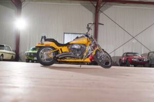 Immagine 7/13 di Harley-Davidson FXSTD-SE2 Screamin’ Eagle Softail Deuce CVO (2004)
