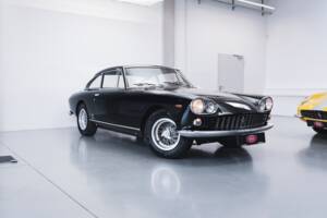 Image 33/100 of Ferrari 330 GT 2+2 (1965)