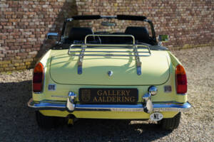 Image 6/50 de MG MGB (1977)