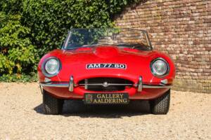 Image 42/50 de Jaguar Type E 3.8 (1964)