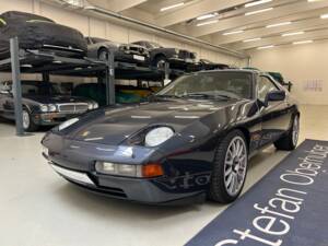 Image 2/63 of Porsche 928 GT (1989)