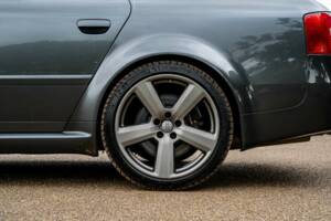 Image 35/50 of Audi RS6 Avant (2003)