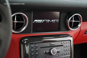 Image 19/26 de Mercedes-Benz SLS AMG (2011)