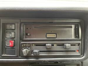 Afbeelding 40/75 van Volkswagen Golf I Cabrio 1.8 (1991)