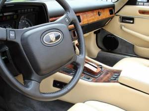 XJS