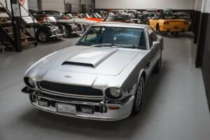 Bild 41/50 von Aston Martin V8 (1978)