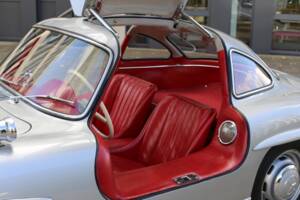 Image 19/37 of Mercedes-Benz 300 SL "Gullwing" (1954)