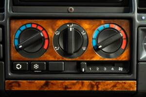 Image 46/50 de Land Rover Range Rover Vogue LSE (1994)