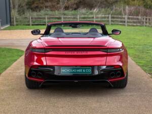 Immagine 18/84 di Aston Martin DBS 770 Ultimate Volante (2023)