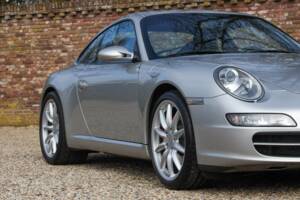 Image 29/50 of Porsche 911 Carrera S (2004)