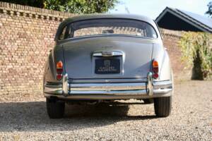 Image 11/50 of Jaguar Mk II 3.4 (1966)