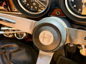 Image 38/48 of Alfa Romeo Giulia 1600 GT Junior (1972)