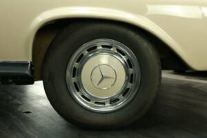 Afbeelding 50/50 van Mercedes-Benz 280 SE (1969)