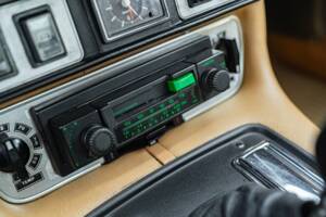 Image 40/50 de Jaguar XJ 6 4.2 (1981)