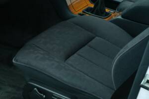 Bild 38/50 von Mercedes-Benz 300 SE (1992)