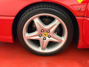 Bild 31/50 von Ferrari F 355 Berlinetta (1997)