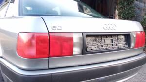 Bild 6/8 von Audi 80 - 2.0 E (1994)
