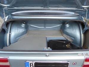 Image 5/9 of BMW 2002 (1974)