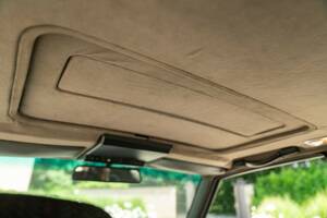 Obraz 40/50 pojazdu Alfa Romeo 75 2.0 Twin Spark (1989)