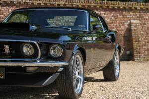 Image 13/50 of Ford Mustang 302 (1969)