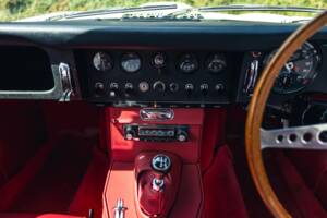 Image 39/50 de Jaguar Type E 3.8 (1963)