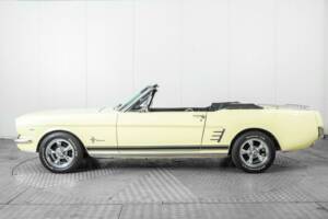 Imagen 13/50 de Ford Mustang 390 GTA (1966)