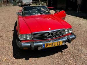 Image 2/8 of Mercedes-Benz 560 SL (1986)