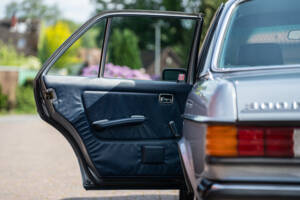 Image 38/38 of Mercedes-Benz 300 D (1981)