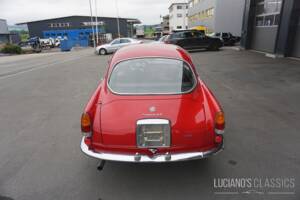 Image 8/68 of Alfa Romeo Giulietta Sprint 1300 (1965)