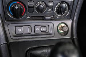 Immagine 48/50 di Mazda MX-5 1.6 (1999)