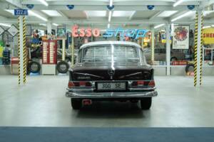 Image 10/50 of Mercedes-Benz 300 SE lang (1965)