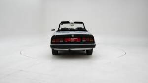 Image 7/15 of Alfa Romeo 2000 Spider (1984)
