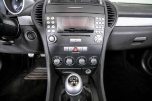 Image 20/50 of Mercedes-Benz SLK 200 Kompressor (2004)
