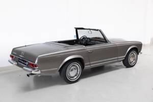 Image 5/35 de Mercedes-Benz 230 SL (1966)
