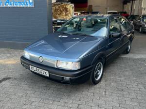 Image 4/33 of Volkswagen Passat 1.8 (1989)