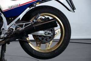 Image 13/50 de Honda VF 750 (1983)