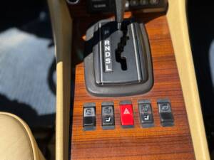 Image 32/38 de Mercedes-Benz 280 SL (1982)